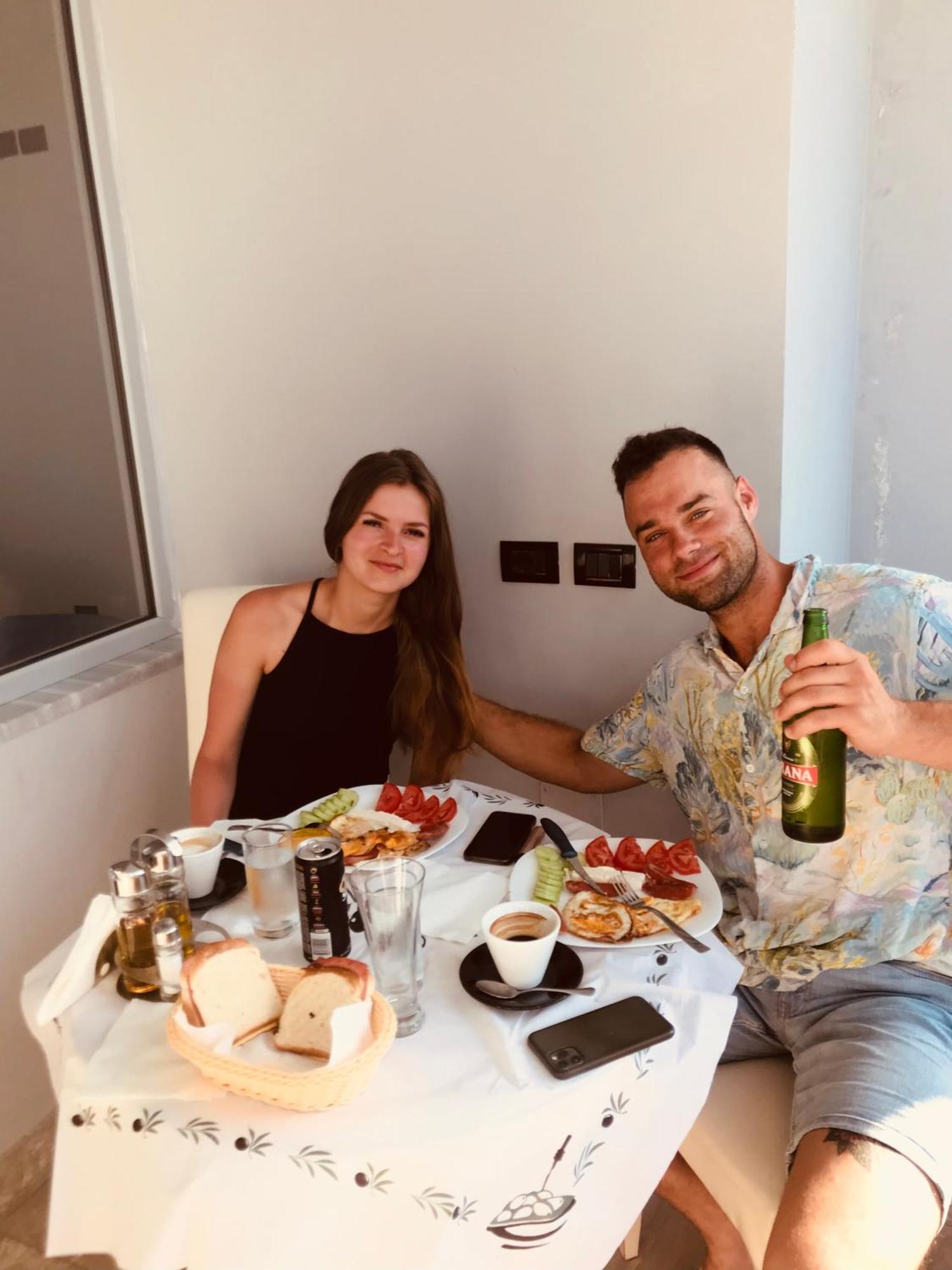 Hotel Sarda Deja's Ford Kültér fotó