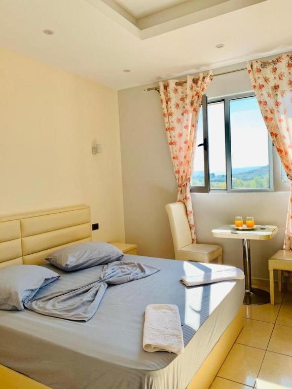 Hotel Sarda Deja's Ford Kültér fotó